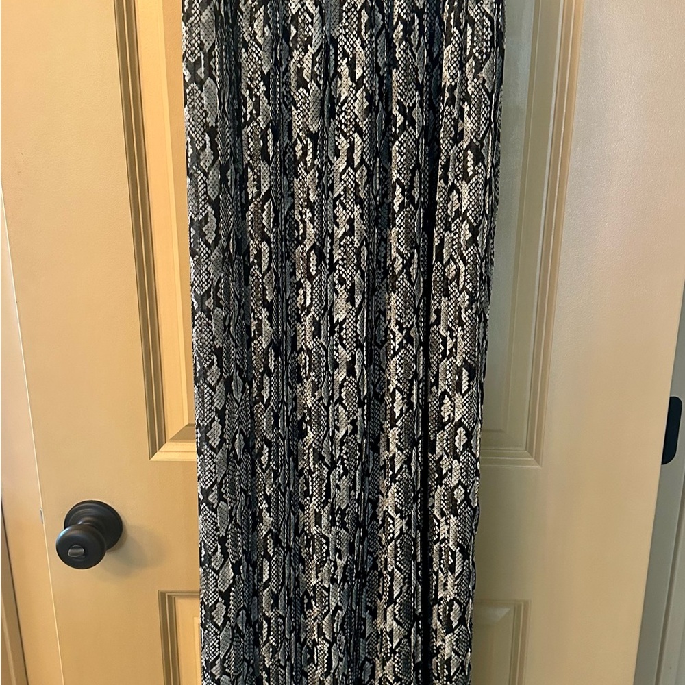 Michael Kors Black and Gray Patterned Maxi Skirt